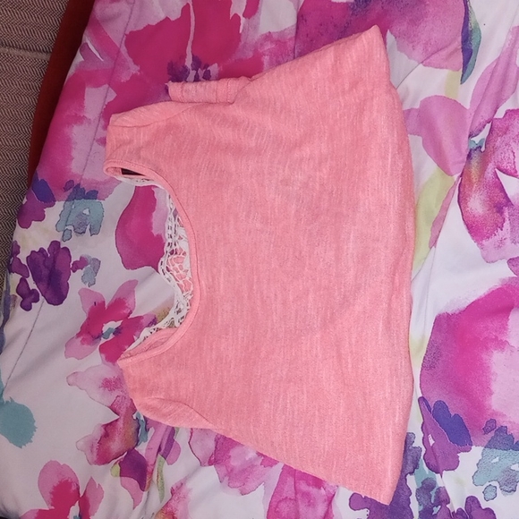 Cute Top - Picture 5 of 5